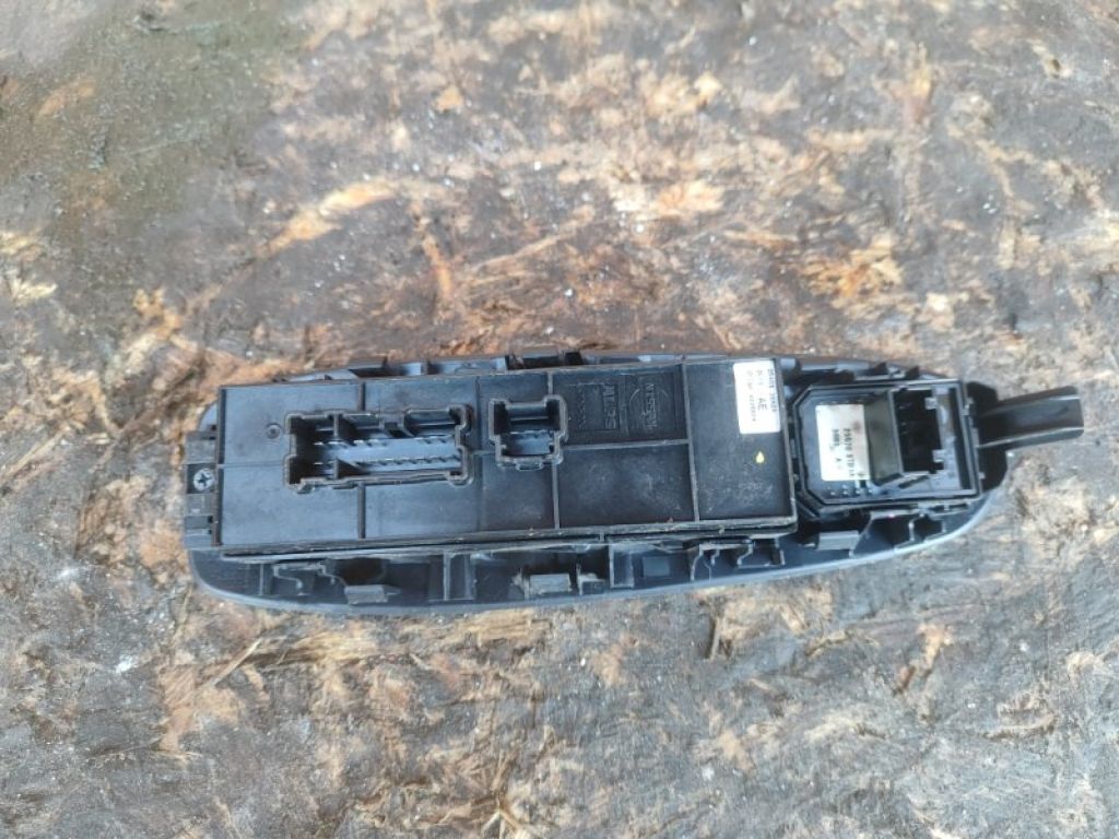 25401-3KA2A | Блок керування склопідіймачами лів. NISSAN PATHFINDER R52 12-21 - Фото 3