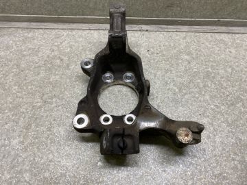 Кулак поворотний прав. NISSAN MURANO Z52 14-