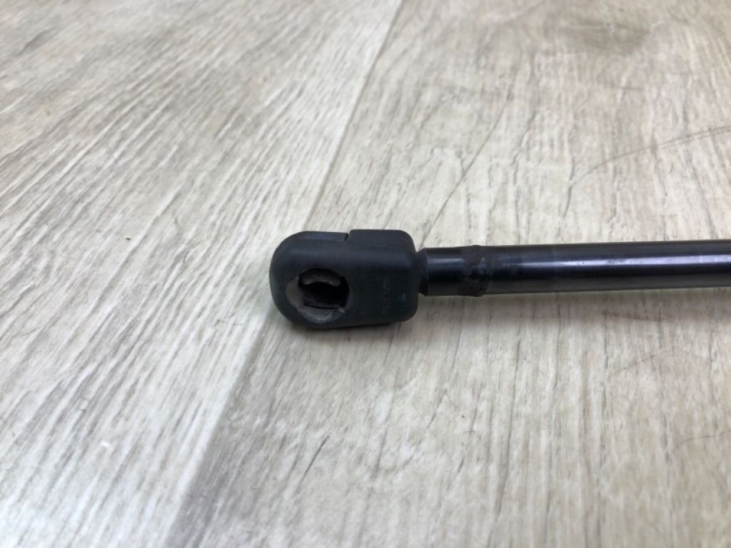 68103072AB | Амортизатор кришки багажника JEEP CHEROKEE 14- - Фото 4