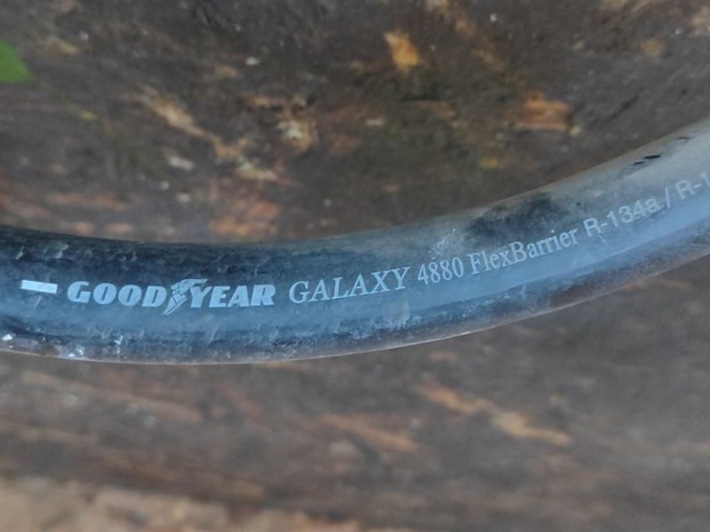 BV61-19N602-EB | Трубка кондиціонеру FORD FOCUS 10-18 - Фото 3