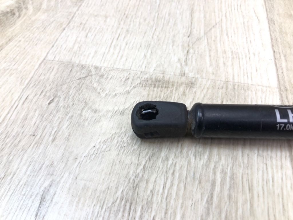 81161B2000 | Амортизатор капоту лів. KIA SOUL PS 13-19 - Фото 4