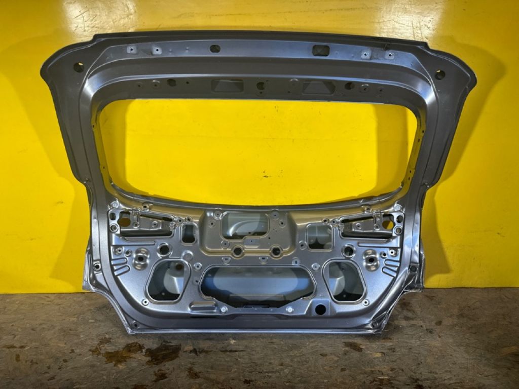 73700 J9030 | Крышка багажника HYUNDAI KONA OS 17-23 - Фото 3