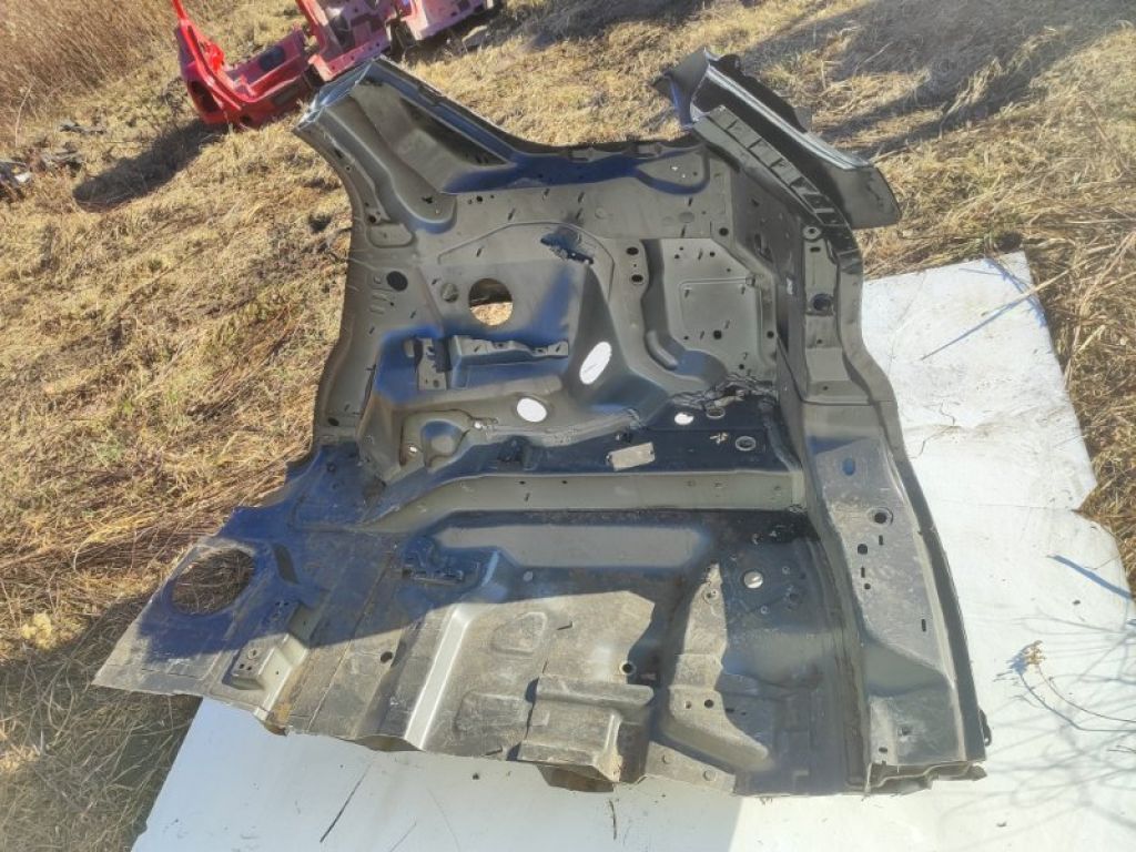 Чверть кузова задня прав. LAND ROVER DISCOVERY Sport 15-19 - Фото 3