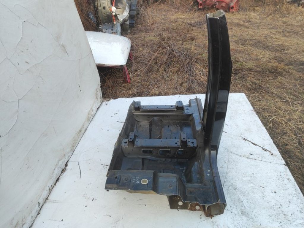 Центральна стійка кузова прав. LAND ROVER DISCOVERY Sport 15-19 - Фото 3