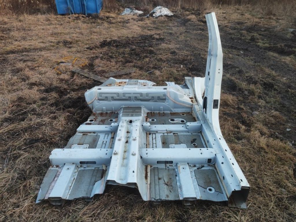 Центральна стійка кузова лів. SSANGYONG TIVOLI 15-19 - Фото 2