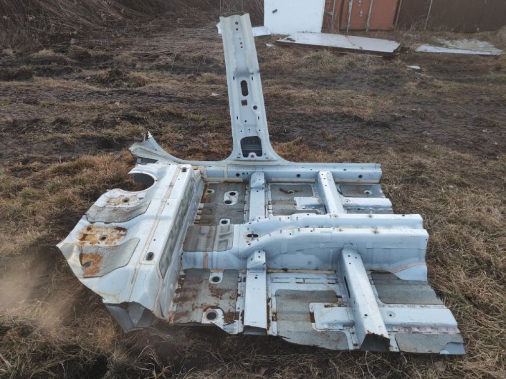 Центральна стійка кузова лів. SSANGYONG TIVOLI 15-19 - Фото 3