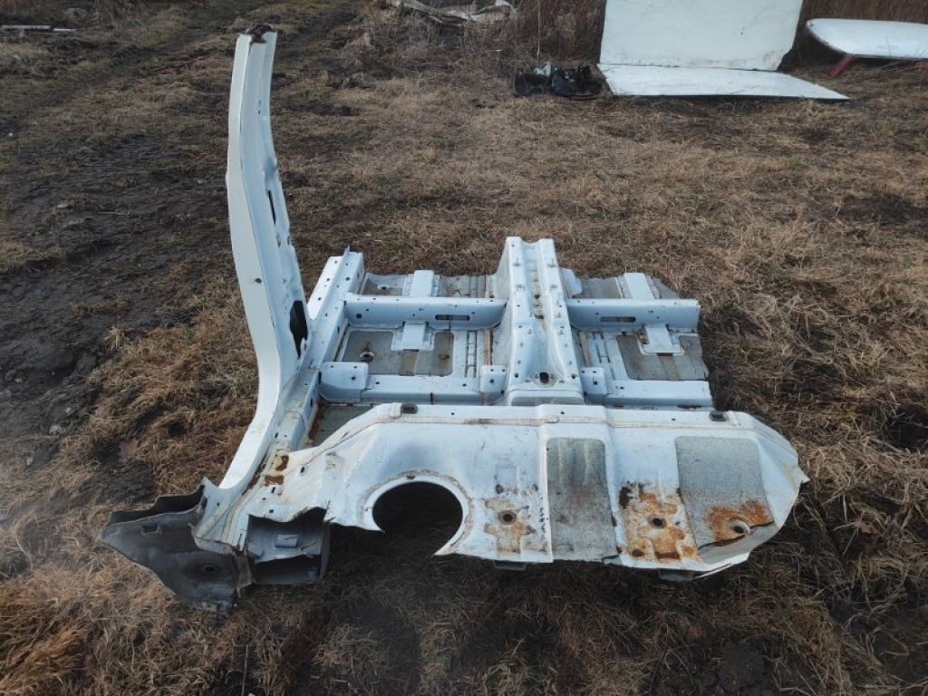 Центральна стійка кузова лів. SSANGYONG TIVOLI 15-19 - Фото 4