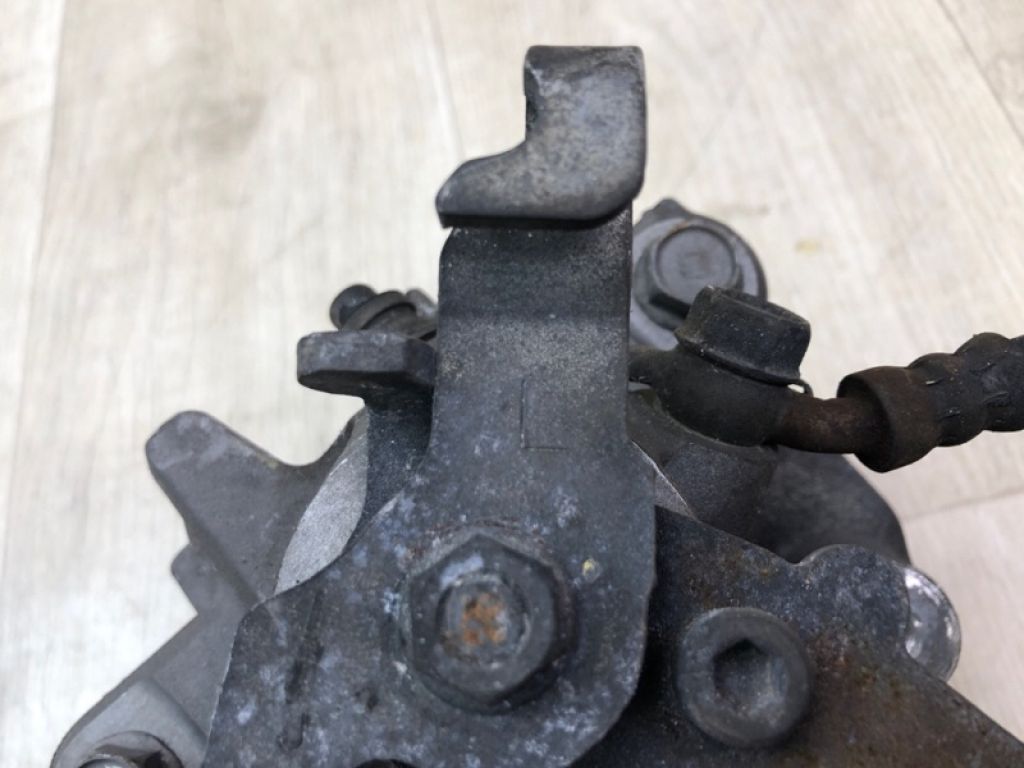 47850-12240 | Супорт гальмівний задн. лів. LEXUS CT200 11-17 - Фото 7