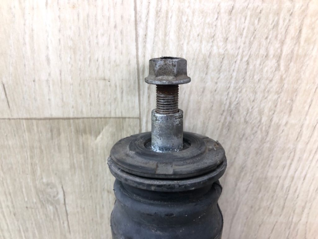 48530-79136 | Амортизатор задн. LEXUS CT200 11-17 - Фото 2