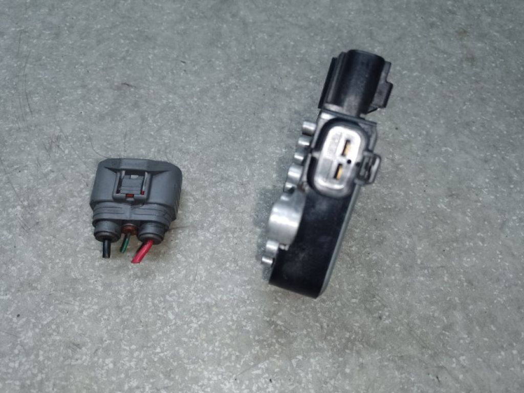 214934GA0A | Блок керування вентилятором радіатора NISSAN LEAF 10-17 - Фото 4