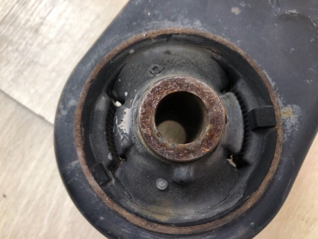 48068-47050 | Важіль передньої підвіски нижній прав. LEXUS CT200 11-17 - Фото 6