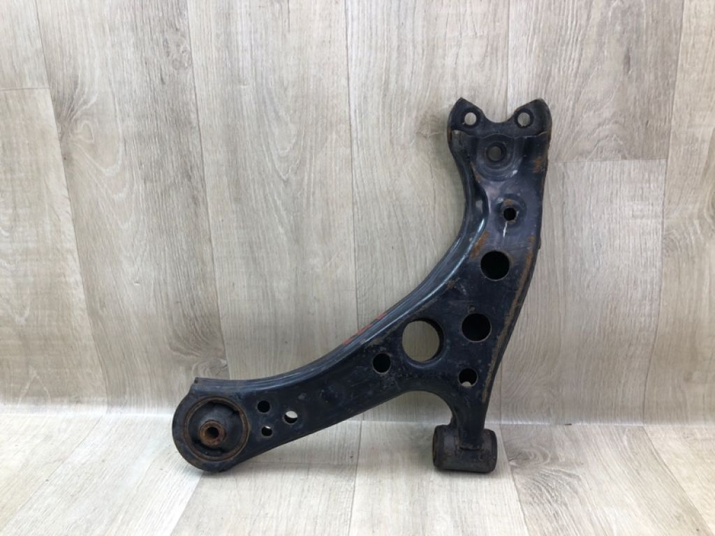 48068-47060 | Важіль передньої підвіски нижній прав. TOYOTA PRIUS 16-