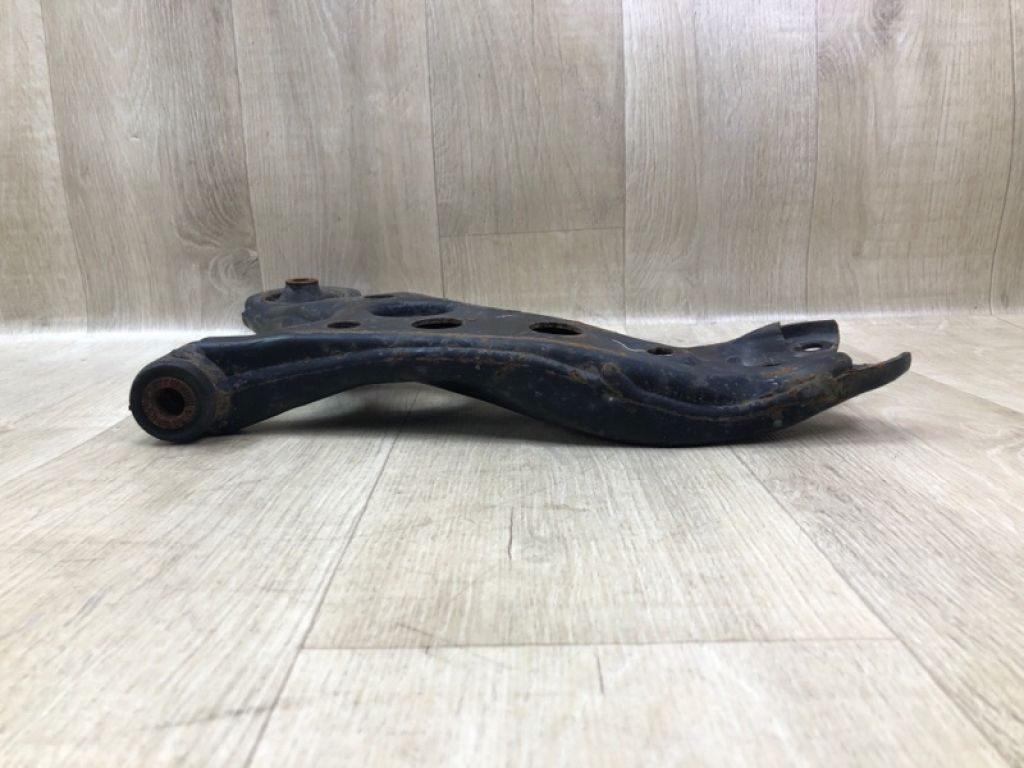 48068-47060 | Важіль передньої підвіски нижній прав. TOYOTA PRIUS 16- - Фото 2