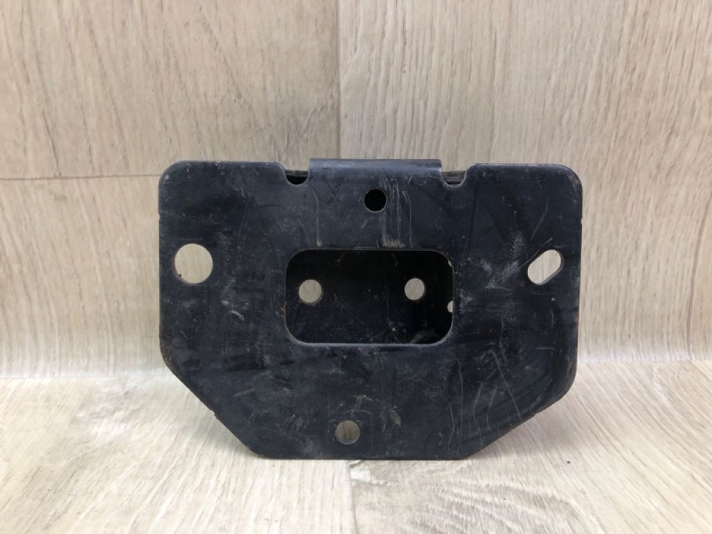 85220-1AA0A | Кронштейн підсилювача заднього бампера прав. NISSAN MURANO Z51 07-14 - Фото 4