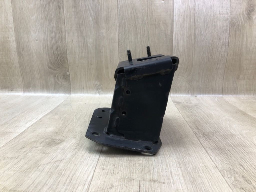 62210-1AA0A | Кронштейн підсилювача переднього бампера прав. NISSAN MURANO Z51 07-14 - Фото 3