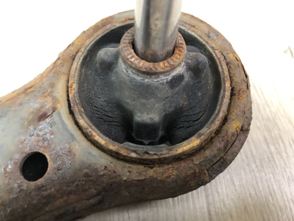 48068-06150 | Важіль передньої підвіски нижній прав. TOYOTA CAMRY 40 06-11 - Фото 6