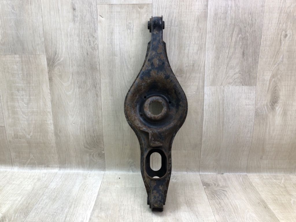 4113A038 | Важіль задньої підвіски нижній поперечний прав. MITSUBISHI OUTLANDER XL 05-13