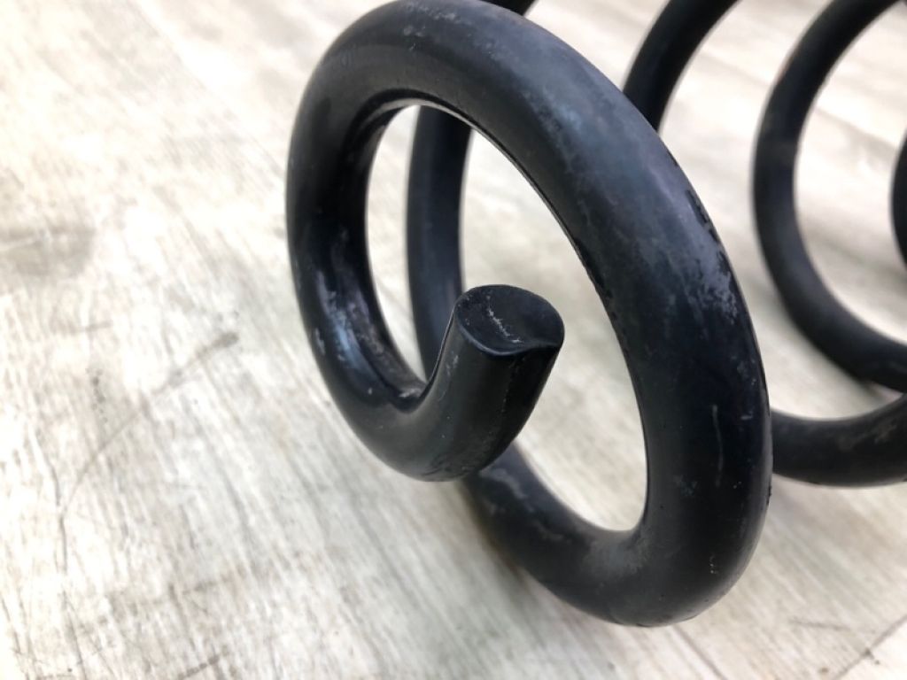 55020-JM10A | Пружина задньої підвіски NISSAN ROGUE 08-15 - Фото 3