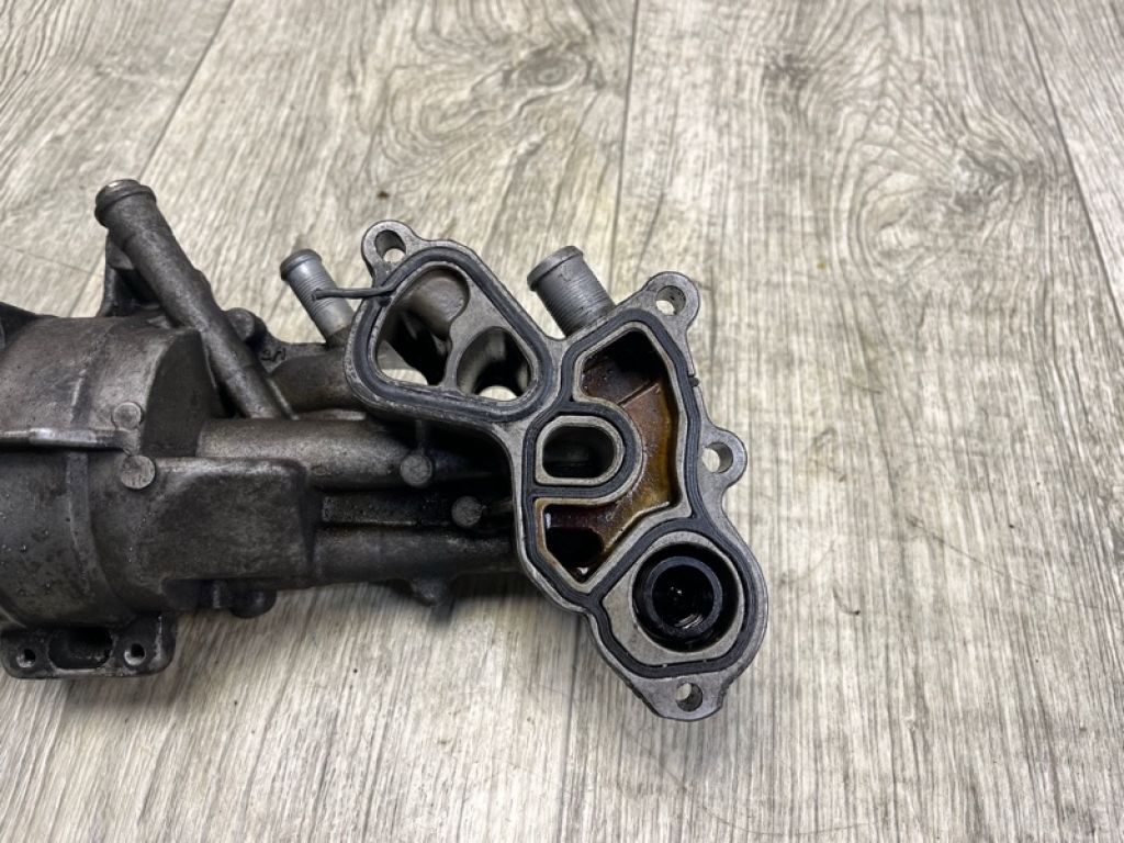 11 42 8 643 745 | Корпус масляного фільтру MINI COUNTRYMAN R60 10-16 - Фото 3