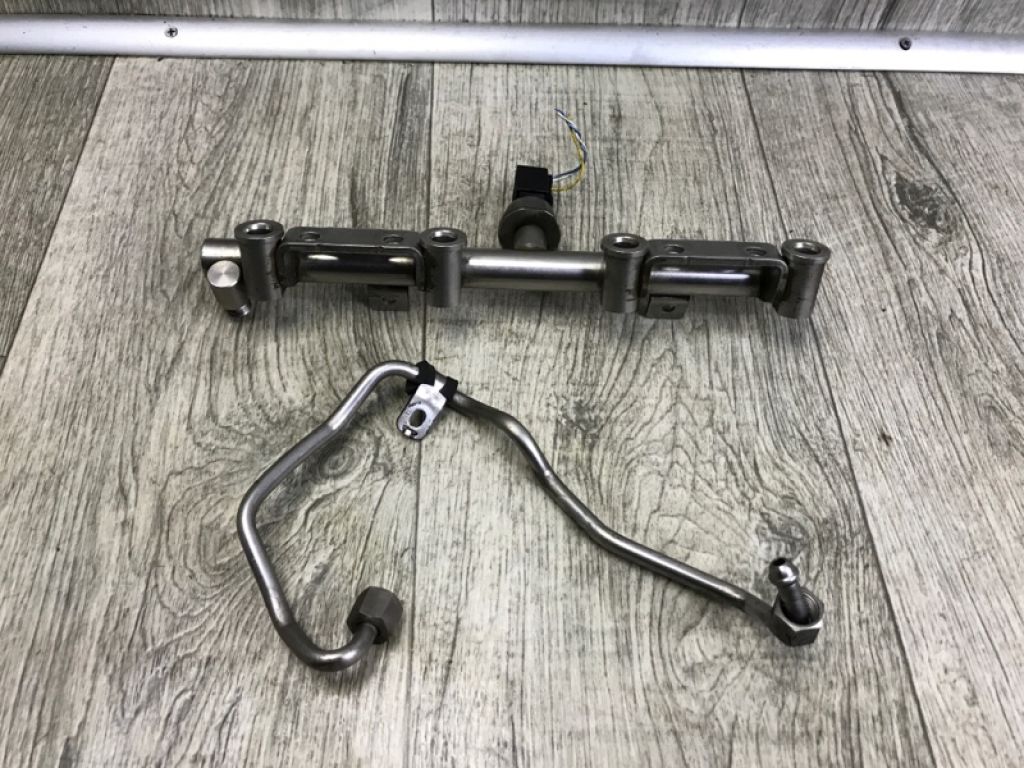 13537630645 | Паливна рейка MINI COUNTRYMAN R60 10-16 - Фото 2