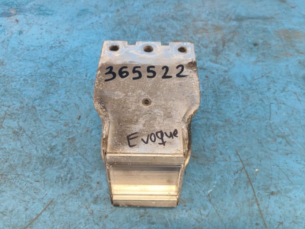 K8D2-17A937 | Кронштейн підсилювача переднього бампера лів. LAND ROVER EVOQUE 19-