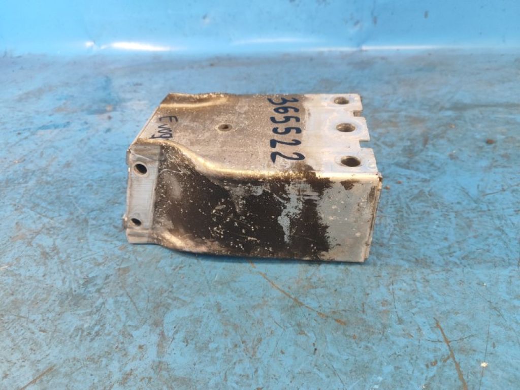 K8D2-17A937 | Кронштейн підсилювача переднього бампера лів. LAND ROVER EVOQUE 19- - Фото 2