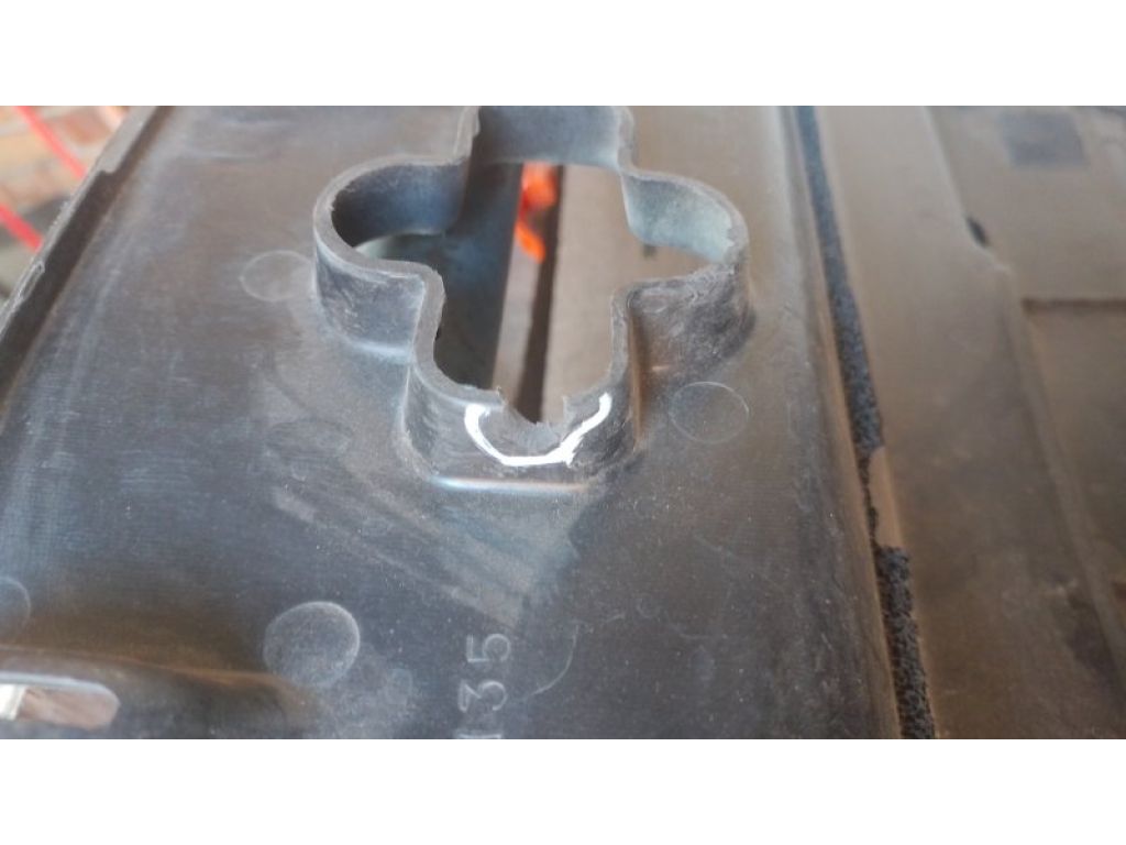 53295-53010 | накладка замка капота LEXUS IS250/350 05-13 - Фото 4