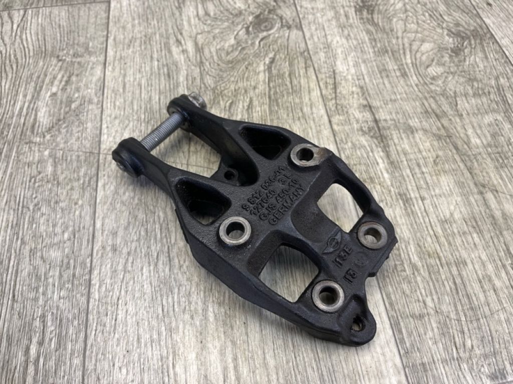 22 11 9 812 036 | Кронштейн двигуна MINI COUNTRYMAN R60 10-16