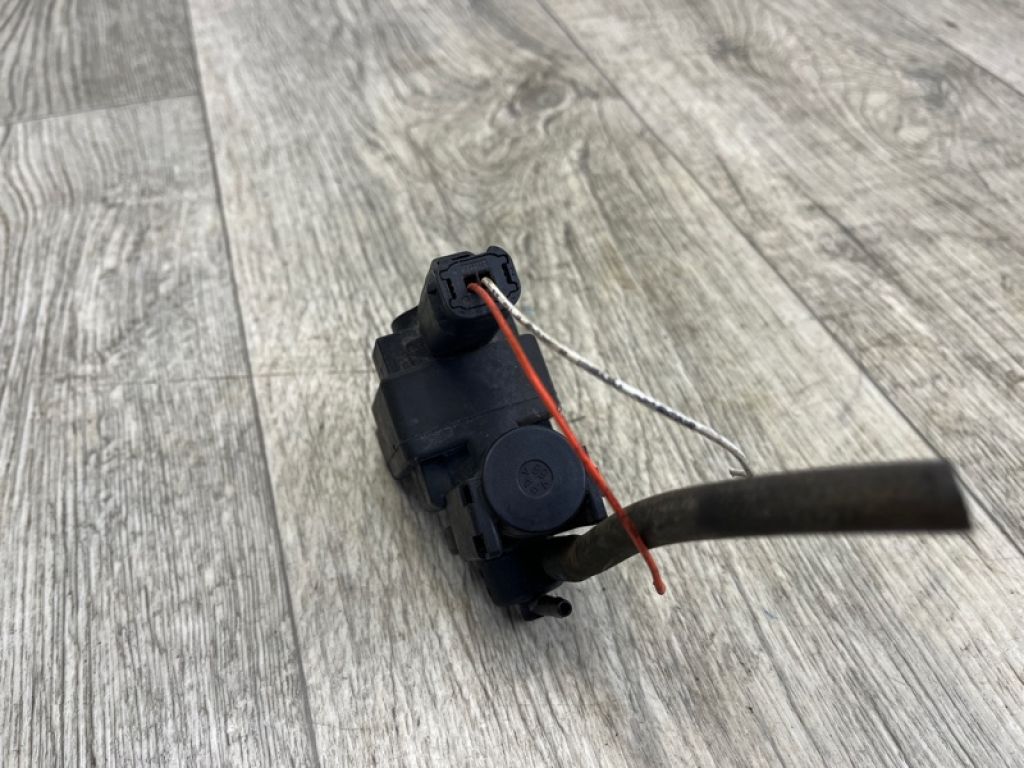 11 65 7 599 547 | Соленоїд управління турбіною MINI COUNTRYMAN R60 10-16 - Фото 3