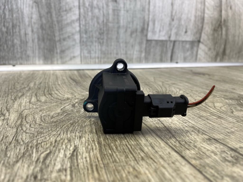 11 65 7 593 273 | Клапан електромагнітний (вакуумний) MINI COUNTRYMAN R60 10-16 - Фото 3