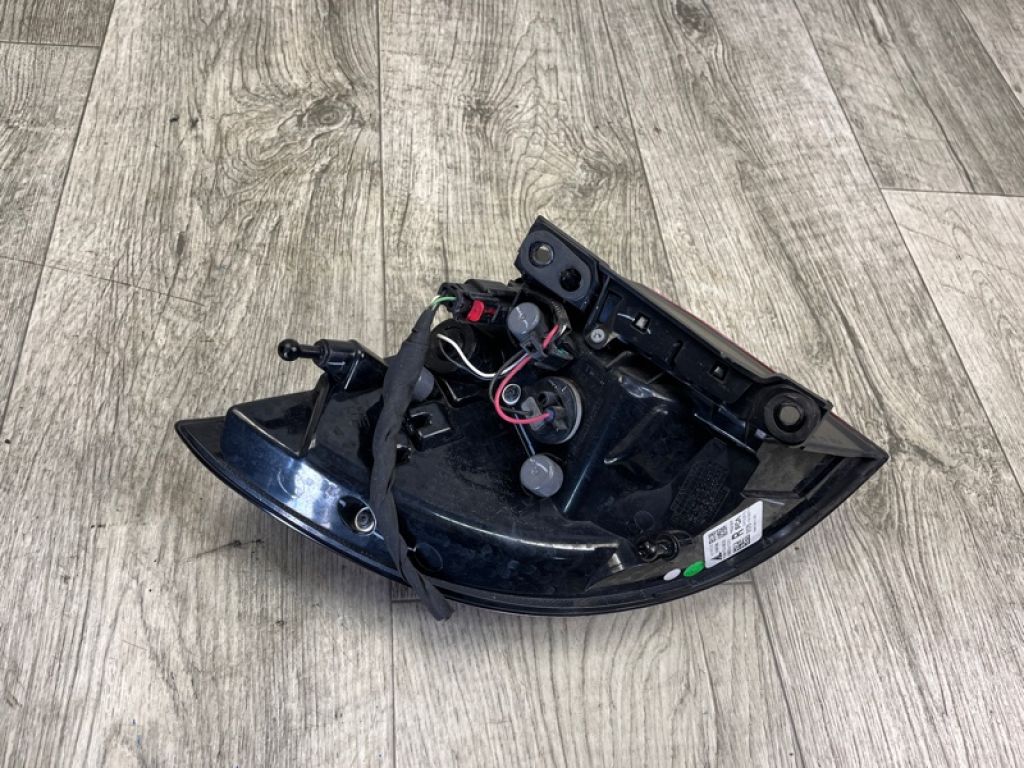 68229026AF | Ліхтар зовнішній задн. прав. CHRYSLER PACIFICA 16-20 - Фото 4