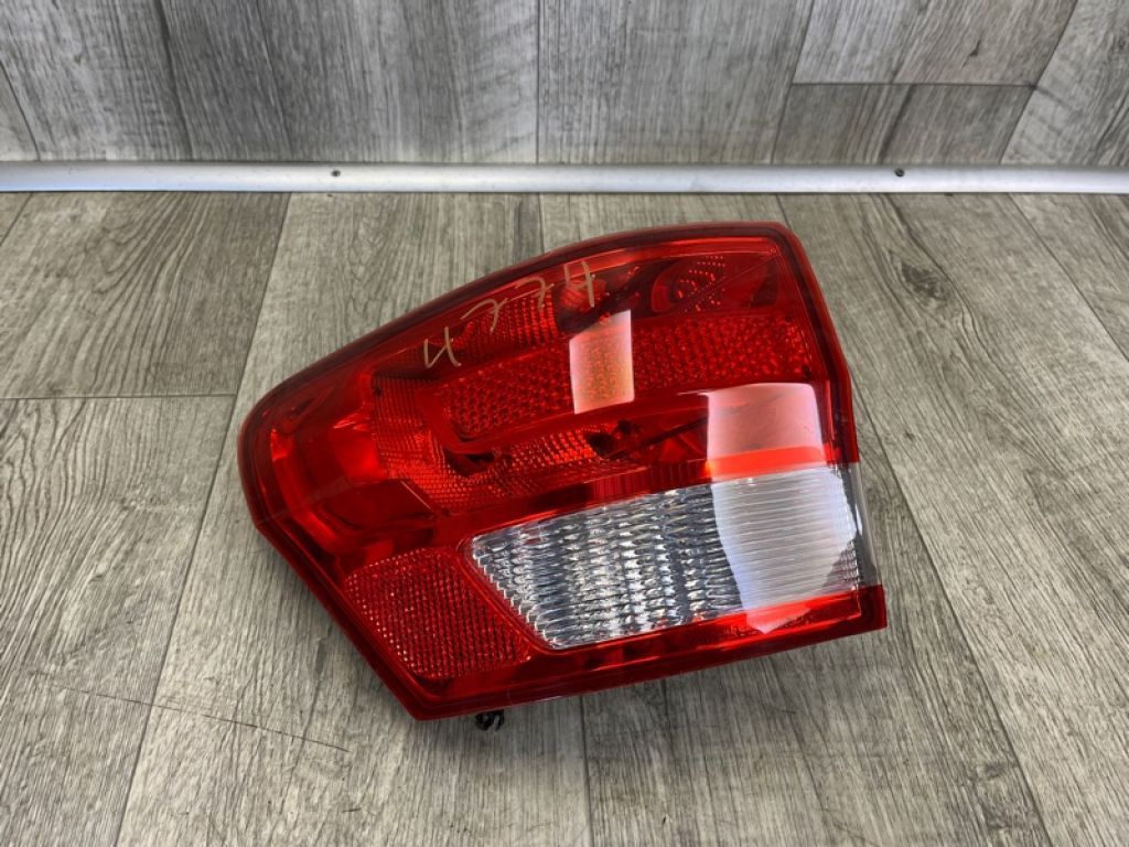 55079421AF | Ліхтар зовнішній лів. JEEP GRAND CHEROKEE 11-22