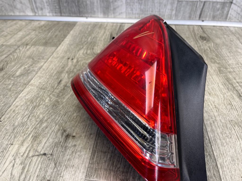 81560AC090 | Ліхтар зовнішній задн. лів. TOYOTA AVALON 05-12 - Фото 3