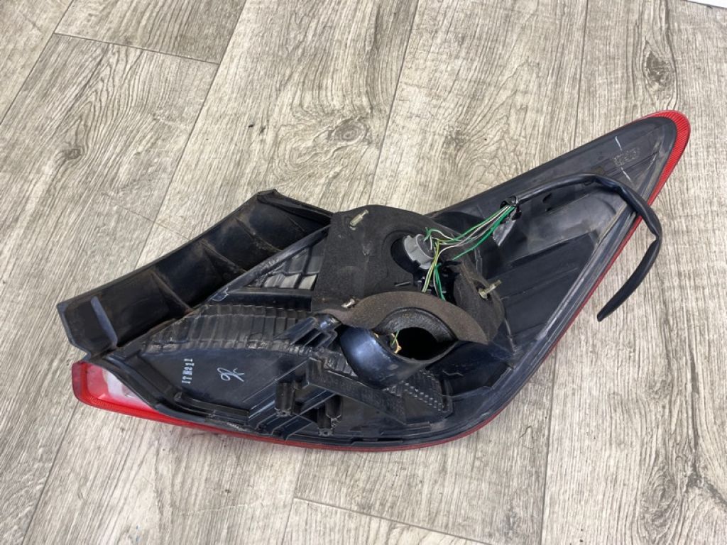 81560AC090 | Ліхтар зовнішній задн. лів. TOYOTA AVALON 05-12 - Фото 4