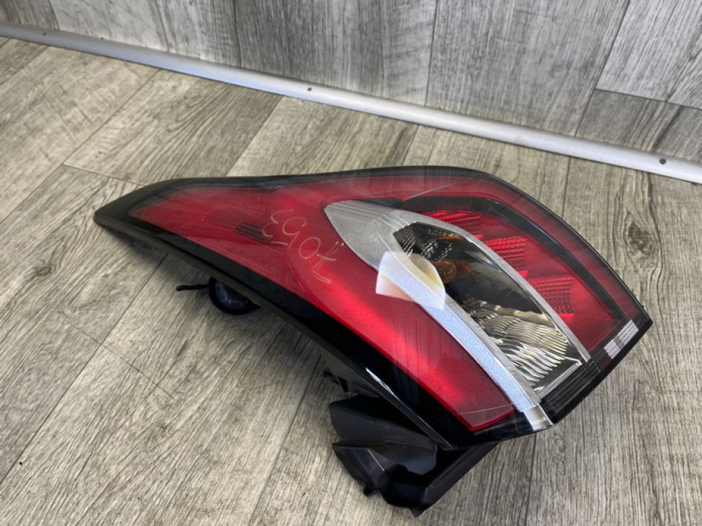 GJ5Z-13404-C | Ліхтар зовнішній задн. прав. FORD ESCAPE 12-19 - Фото 3