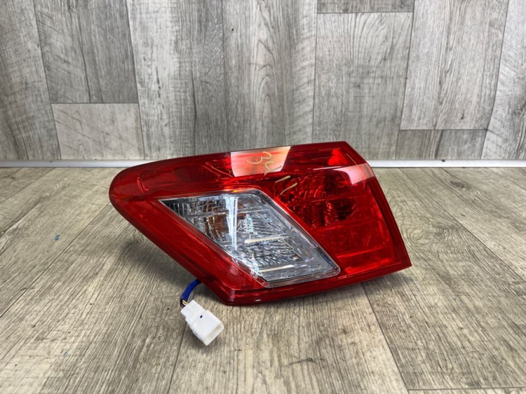 8156133500 | Ліхтар зовнішній задн. лів. LEXUS ES350 06-12