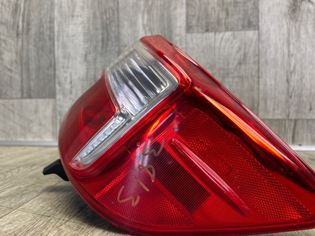 8155006470 | Ліхтар зовнішній задн. прав. TOYOTA CAMRY 50 12-15 - Фото 3