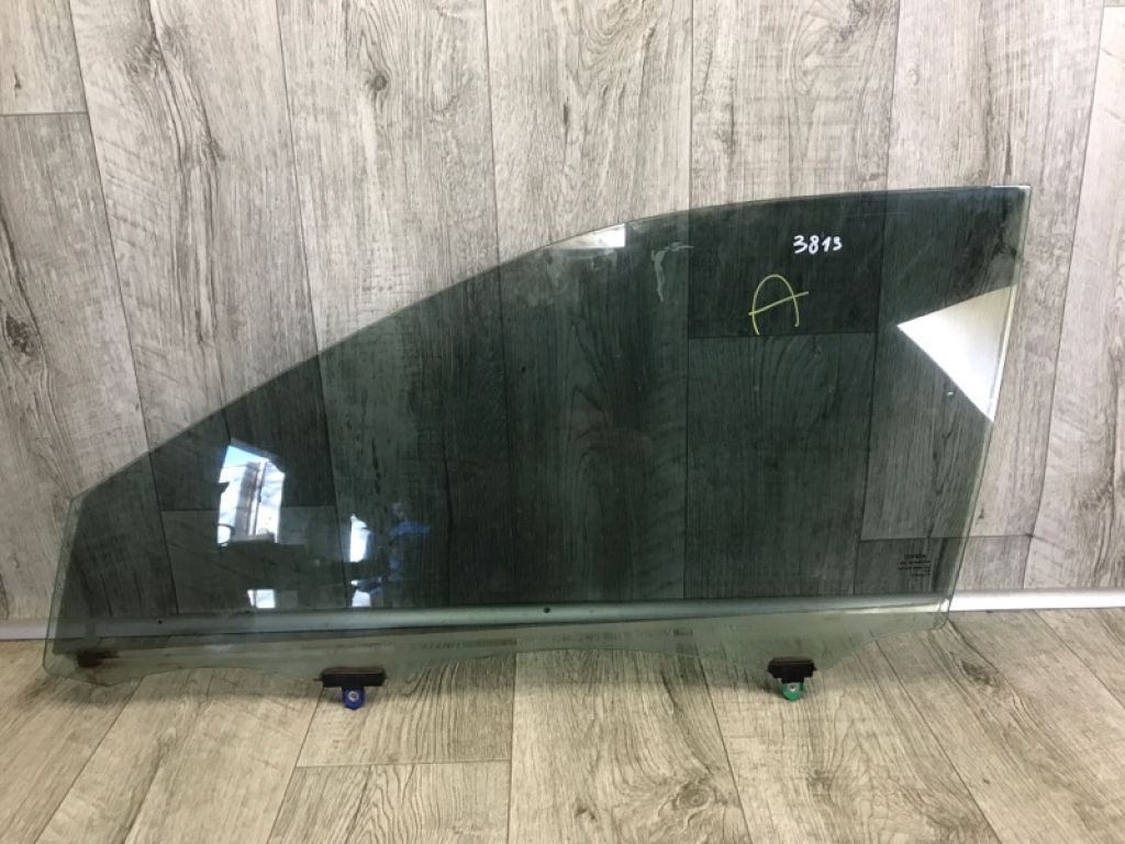 68102-06190 | Скло дверей передн. лів. TOYOTA CAMRY 50 12-15