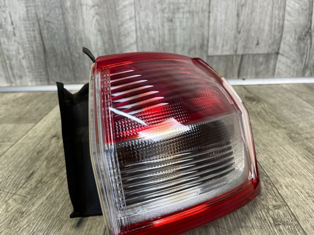 CJ5Z-13404-B | Ліхтар зовнішній задн. прав. FORD ESCAPE 12-19 - Фото 3