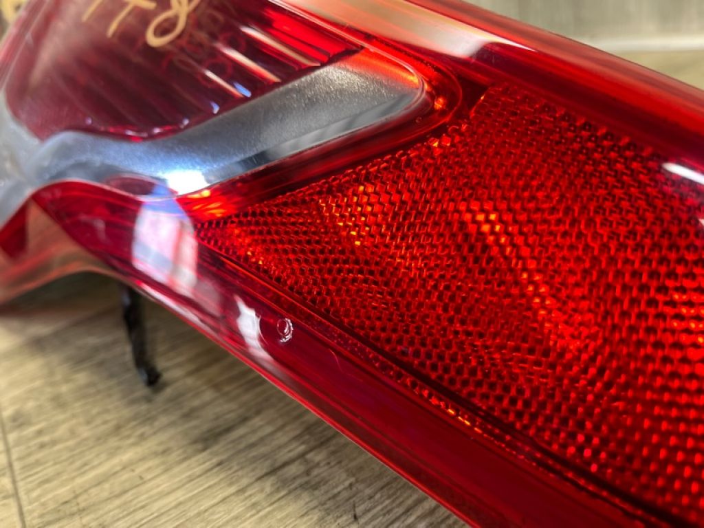 CJ5Z-13404-B | Ліхтар зовнішній задн. прав. FORD ESCAPE 12-19 - Фото 5