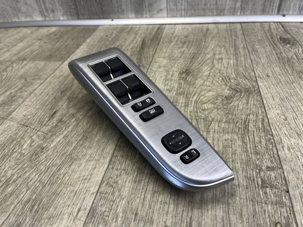 84820-06061 | Блок керування склопідіймачами TOYOTA CAMRY 50 12-15 - Фото 2