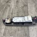 84820-06061 | Блок управления стеклоподъемниками TOYOTA CAMRY 50 12-15 - Превью 5