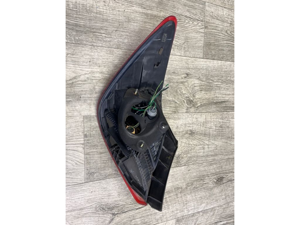 81550AC090 | Ліхтар зовнішній задн. прав. TOYOTA AVALON 05-12 - Фото 6