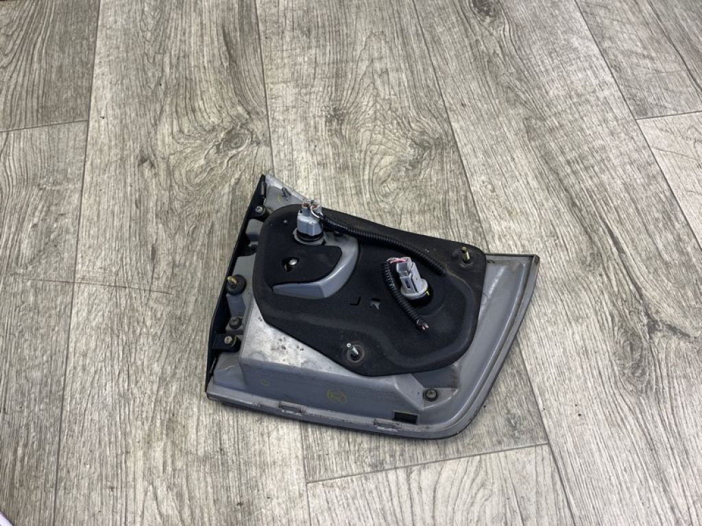 81580-0E010 | Ліхтар внутрішній задн. прав. LEXUS RX300/330/350/400 03-09 - Фото 6