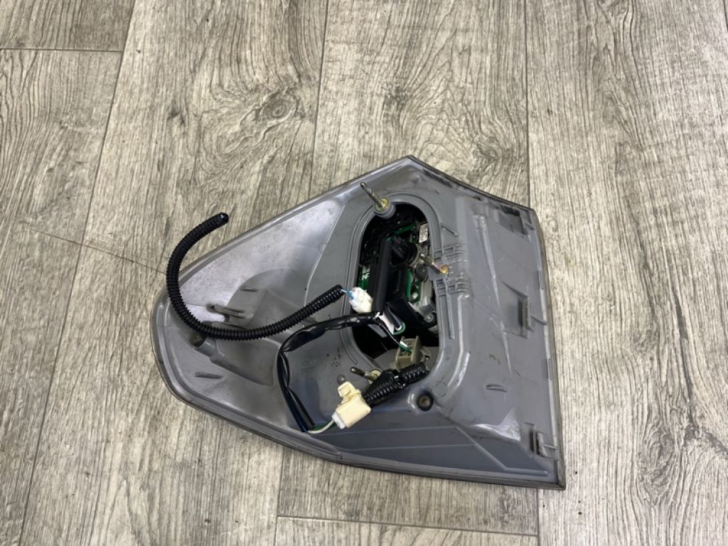 815500E010 | Ліхтар зовнішній задн. прав. LEXUS RX300/330/350/400 03-09 - Фото 5