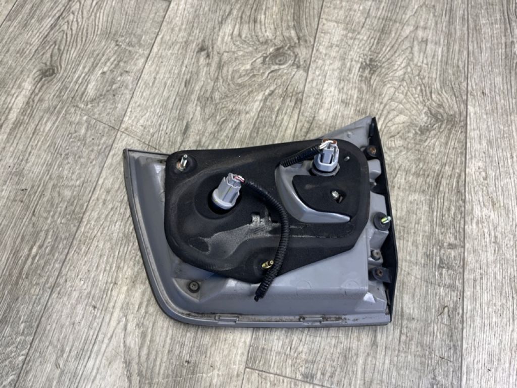 81590-0E010 | Ліхтар внутрішній задн. лів. LEXUS RX300/330/350/400 03-09 - Фото 6