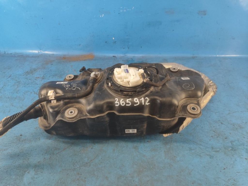 77001-52780 | Паливний бак LEXUS LBX 23-