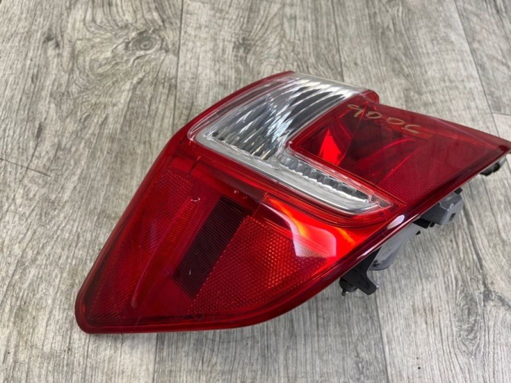 8156006470 | Ліхтар зовнішній задн. лів. TOYOTA CAMRY 50 12-15 - Фото 4