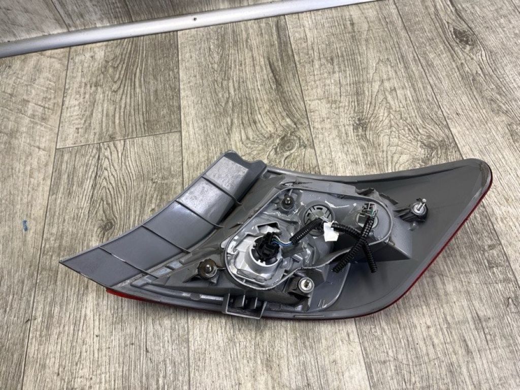 8156006470 | Ліхтар зовнішній задн. лів. TOYOTA CAMRY 50 12-15 - Фото 5