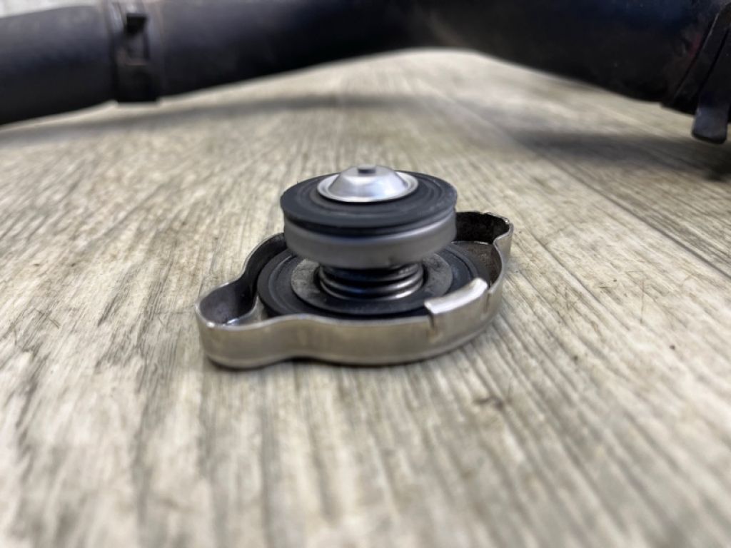 25329 3X600 | Горловина радіатора HYUNDAI ELANTRA MD 10-15 - Фото 4